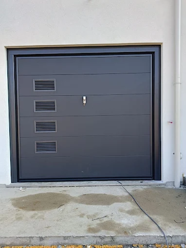 Portoni per garage a Imola